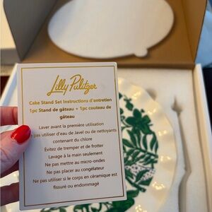 Lilly Pulitzer Green and White Cake Stand with Knife